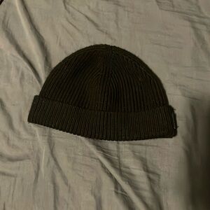 Black lululemon hat
